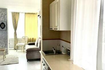 Jolie Apartments