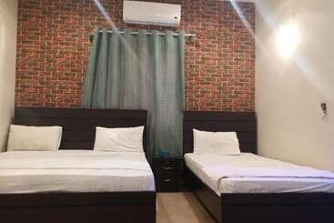 پانسیون Elegant Guest House Karachi