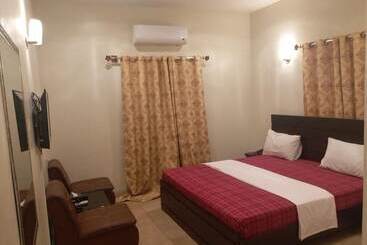 پانسیون Elegant Guest House Karachi