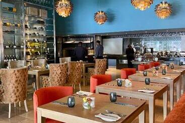 Taj Hotelapart, Taj Hotel Cape Town