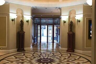 Taj Hotelapart, Taj Hotel Cape Town