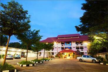 هتل Chatsuree Mansion