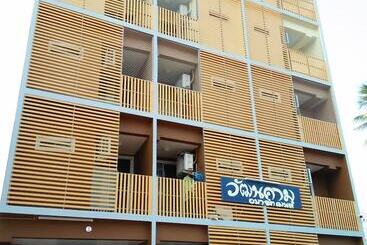 هتل Wattanakham Serviced Apartment