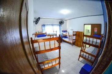 La Casa Hostel