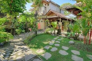 پانسیون Katang   Katang Guest House