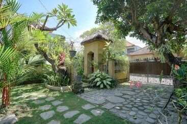 پانسیون Katang   Katang Guest House