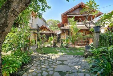پانسیون Katang   Katang Guest House