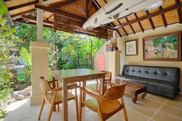 پانسیون Katang   Katang Guest House