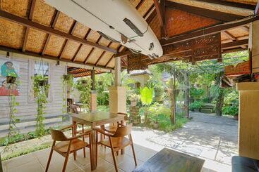 پانسیون Katang   Katang Guest House