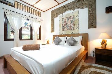 پانسیون Katang   Katang Guest House