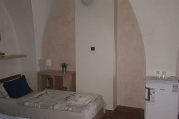 پانسیون Penzion A Restaurace Modrá Růže Tábor