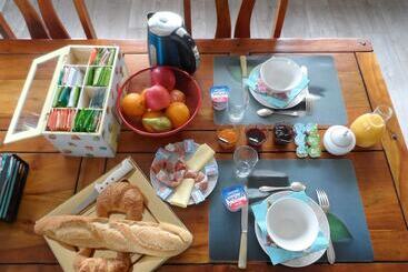 تختخواب و صبحانه Maison Curiale