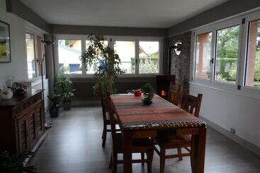 تختخواب و صبحانه Maison Curiale