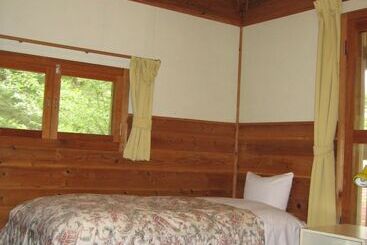 Hirotani Pension & Lodge