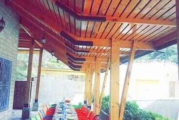 مسافرخانه Maison D Out Parc Akchour