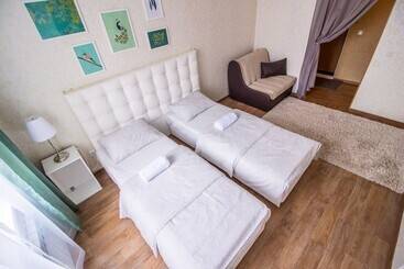 هتل Kvartalapartments On Konotopskaya 4
