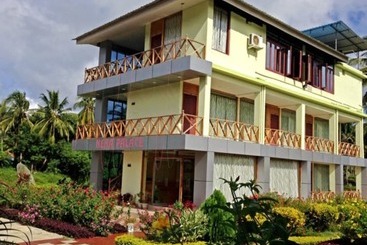 هتل Neha Palace