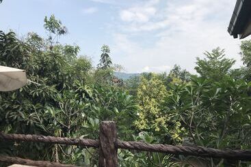 פנסיון Ban Hlung Khao Adventure