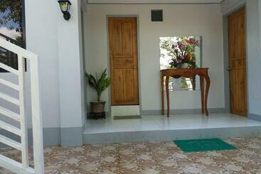 بنسيون Villa Feliza