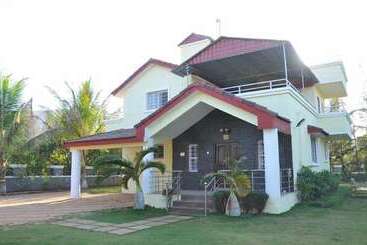 هتل Megh Malhar Agro Tourism