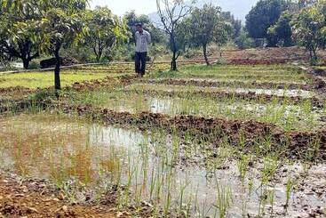 هتل Megh Malhar Agro Tourism