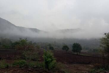 هتل Megh Malhar Agro Tourism