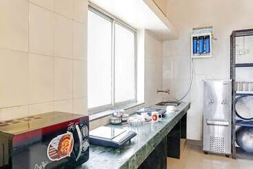 هتل Oyo Living 26804 Luxurious Studio Rooms