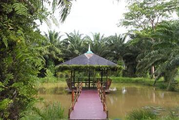 هتل Pru Valley Thaley Tai Resort