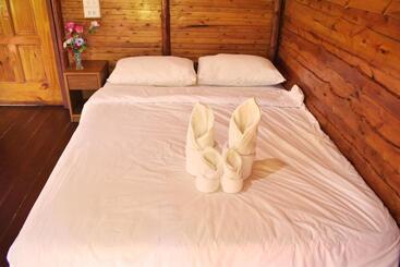 هتل Pru Valley Thaley Tai Resort