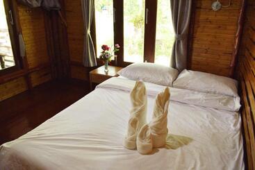 هتل Pru Valley Thaley Tai Resort