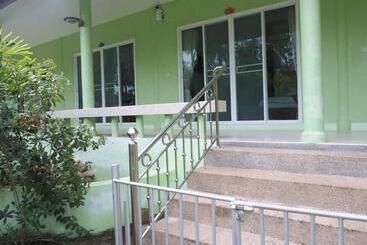 هتل Pru Valley Thaley Tai Resort
