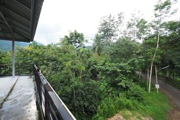 هتل Wang Tey Homestay Khiri Wong
