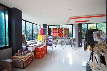 هتل Wang Tey Homestay Khiri Wong