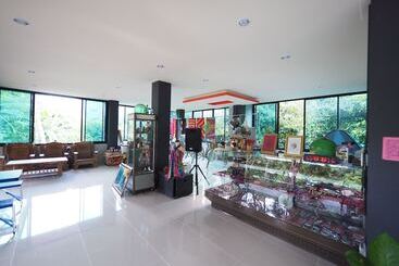 هتل Wang Tey Homestay Khiri Wong