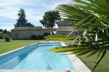 קוטג'' B&b Dans Mas En Pierres