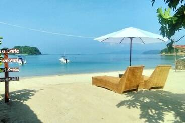 پانسیون Acuario Beach Inn