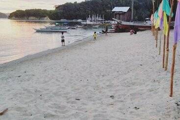 پانسیون Acuario Beach Inn