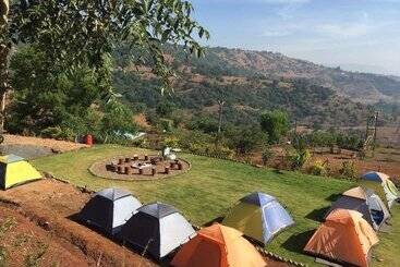 استراحتگاه Adventure Maval
