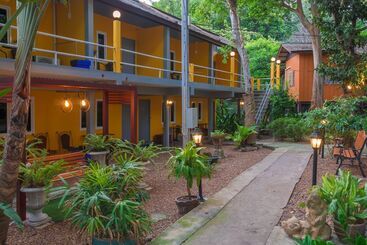 هتل Saikaew Villa 65