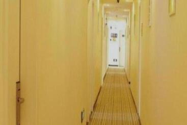 هتل 7 Days Inn Dezhou College