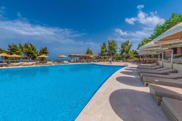 Alia Palace Hotel   Adults Only 16+