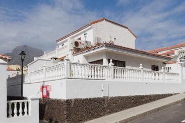 Apartamentos Tinerfe Garden