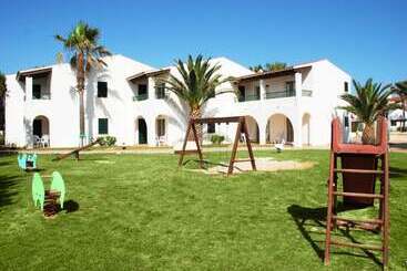 Apartamentos Vistapicas - Calan Forcat