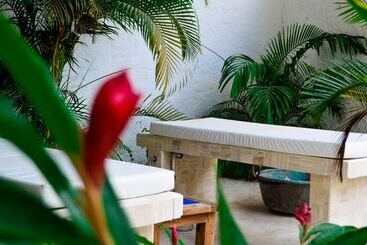 هتل Aldea Del Bazar & Spa