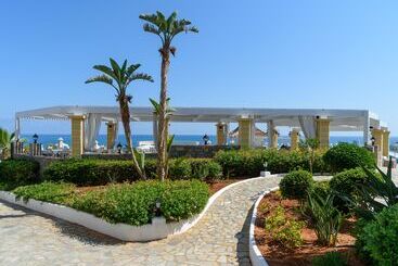 Alexander Beach Hotel & Village Resort