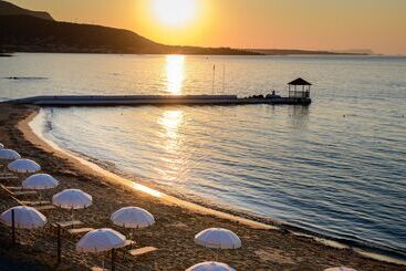 Alexander Beach Hotel & Village Resort
