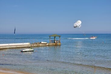 Alexander Beach Hotel & Village Resort