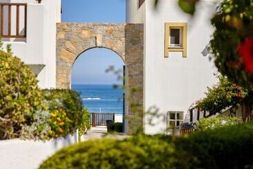 Alexander Beach Hotel & Village Resort