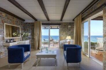 Alexander Beach Hotel & Village Resort