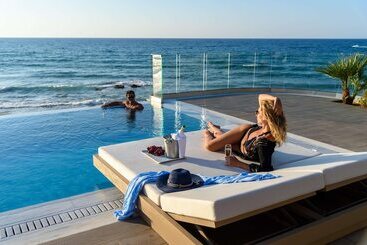 Alexander Beach Hotel & Village Resort